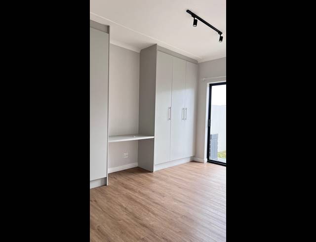 3 BEDROOM APARTMENT TO LET IN SANDOWN